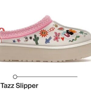 UGG Kids Tazz Slipper in Pink and Cream with Multicolor Graphics